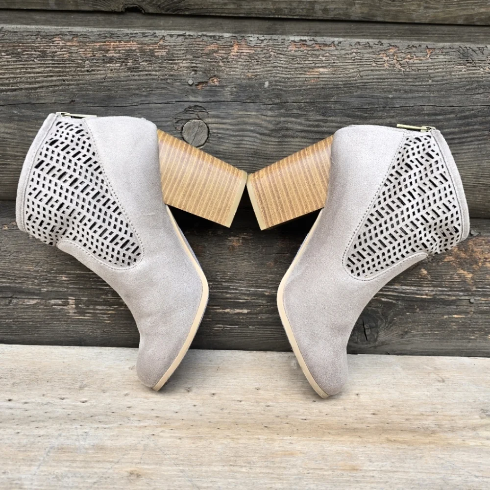 Coconuts by Matisse Modern Boho Taupe Block Heel Bootie 6.5M